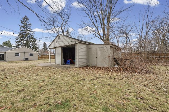 29550 Bretton, Livonia, MI 48152