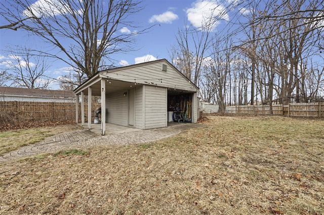 29550 Bretton, Livonia, MI 48152