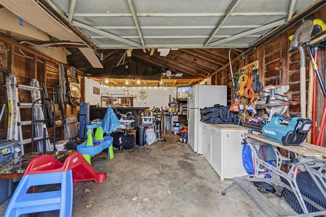 29550 Bretton, Livonia, MI 48152