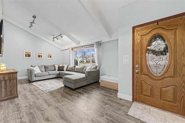 29550 Bretton, Livonia, MI 48152