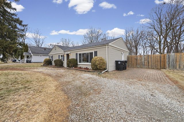 29550 Bretton, Livonia, MI 48152