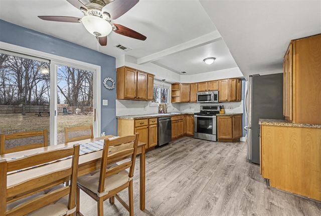 29550 Bretton, Livonia, MI 48152