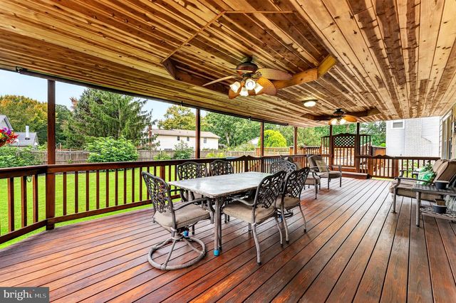 41 WOLFPACK RD, Hamilton, NJ 08619