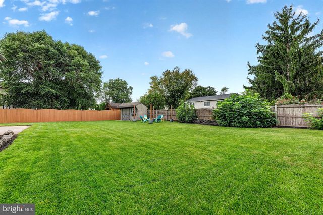 41 WOLFPACK RD, Hamilton, NJ 08619