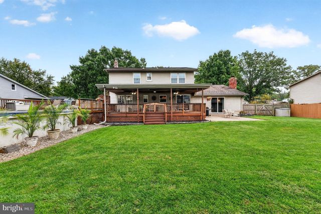 41 WOLFPACK RD, Hamilton, NJ 08619