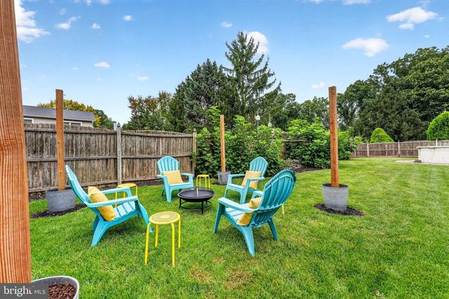 41 WOLFPACK RD, Hamilton, NJ 08619