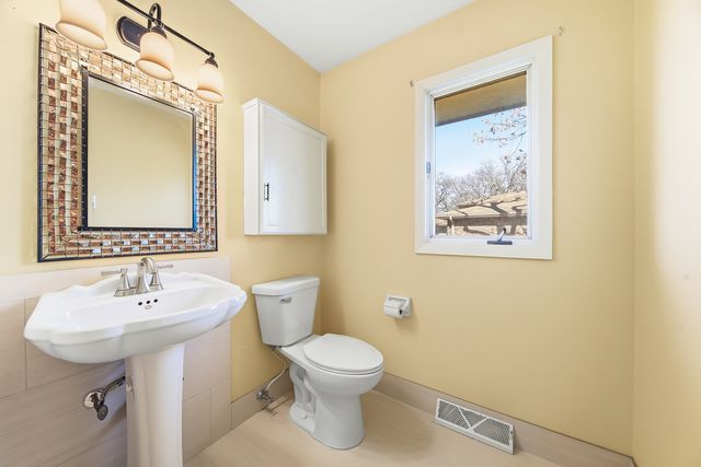 18317 Harper Street, Lansing, IL 60438