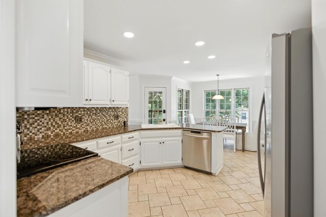 208 Loop Dr, Winchester, TN 37398