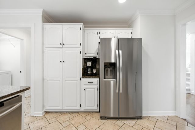 208 Loop Dr, Winchester, TN 37398
