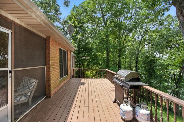 208 Loop Dr, Winchester, TN 37398