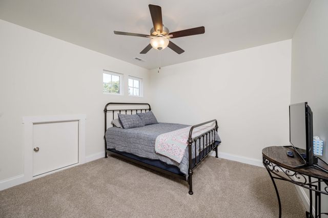 2363 Irby Ln, Murfreesboro, TN 37127