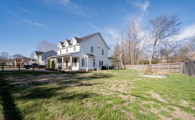 2363 Irby Ln, Murfreesboro, TN 37127