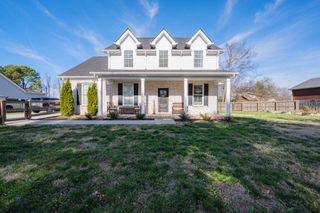 2363 Irby Ln, Murfreesboro, TN 37127