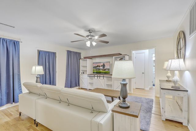 616 Semaht Street, Charleston, SC 29412