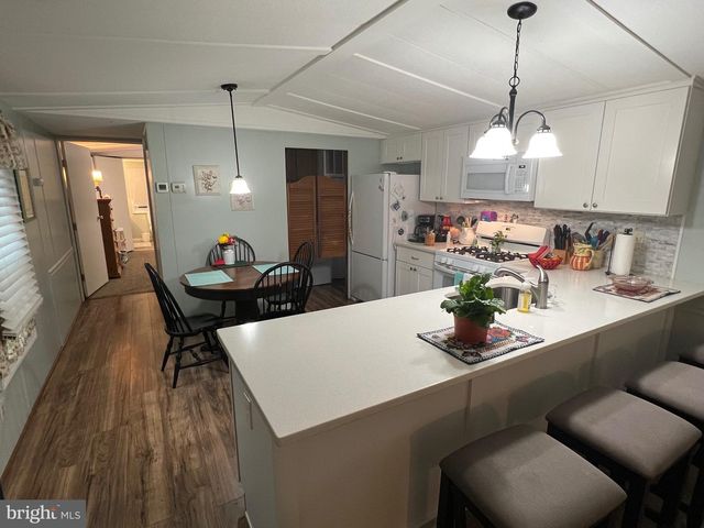 68 BOBOLINK AVE, Mantua, NJ 08051