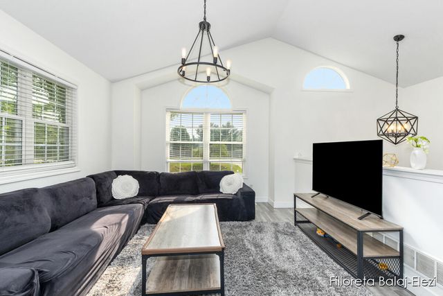 5589 Burlingame Avenue Sw, City Of Wyoming, MI 49509