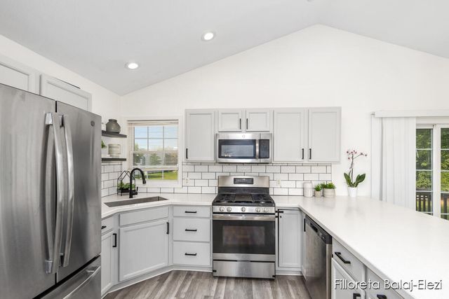 5589 Burlingame Avenue Sw, City Of Wyoming, MI 49509