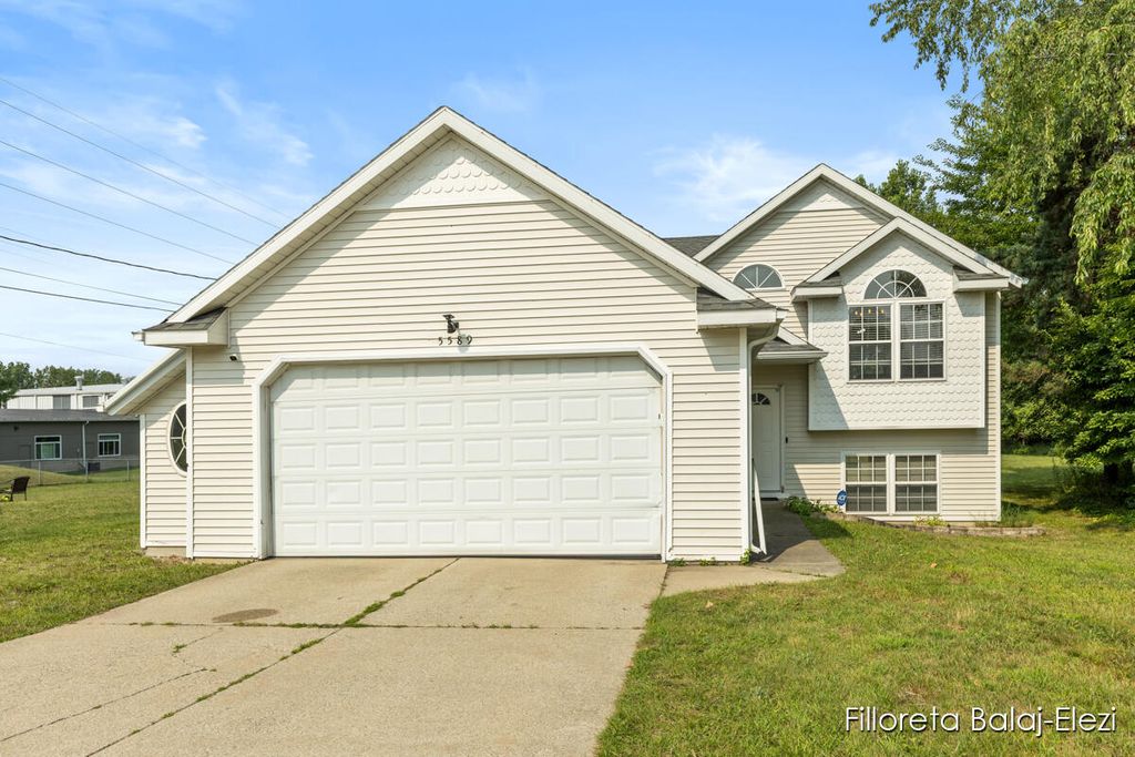 5589 Burlingame Avenue Sw, City Of Wyoming, MI 49509