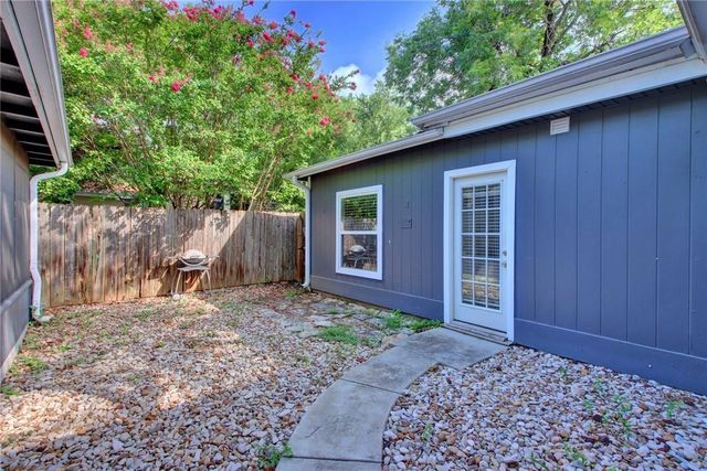 1211 Payne Ave B, Austin, TX 78757