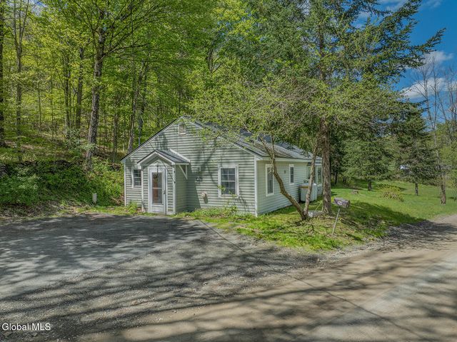 433 Blind Buck Road, Salem, NY 12865