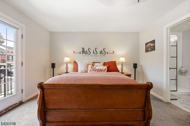 4 Gregg Ct, Newton Town, NJ 07860