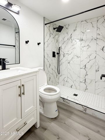 4638 W MIDWAY Avenue, Glendale, AZ 85301