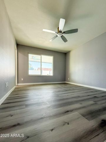 4638 W MIDWAY Avenue, Glendale, AZ 85301