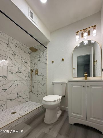 4638 W MIDWAY Avenue, Glendale, AZ 85301