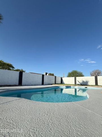 4638 W MIDWAY Avenue, Glendale, AZ 85301