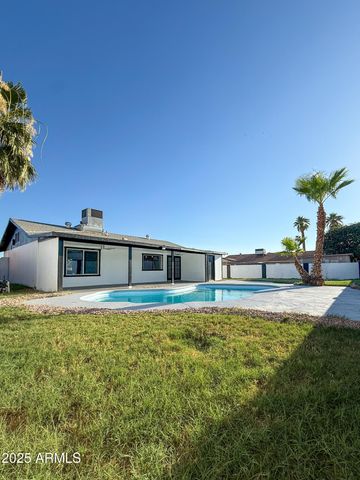 4638 W MIDWAY Avenue, Glendale, AZ 85301