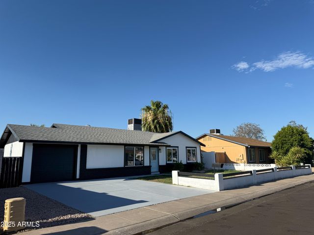 4638 W MIDWAY Avenue, Glendale, AZ 85301