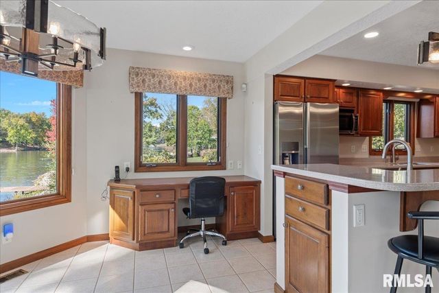 12 WEDGEWOOD Court, Taylorville, IL 62568