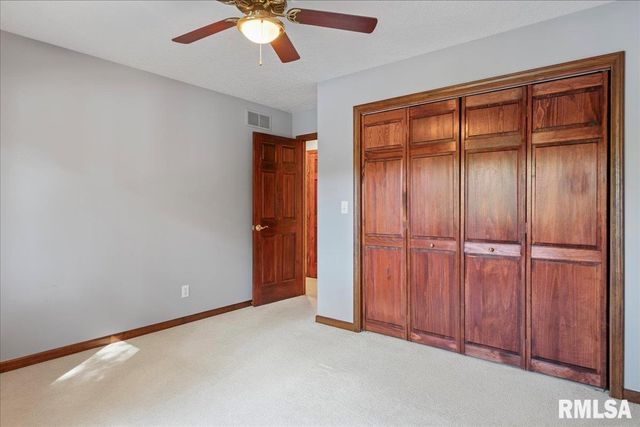 12 WEDGEWOOD Court, Taylorville, IL 62568