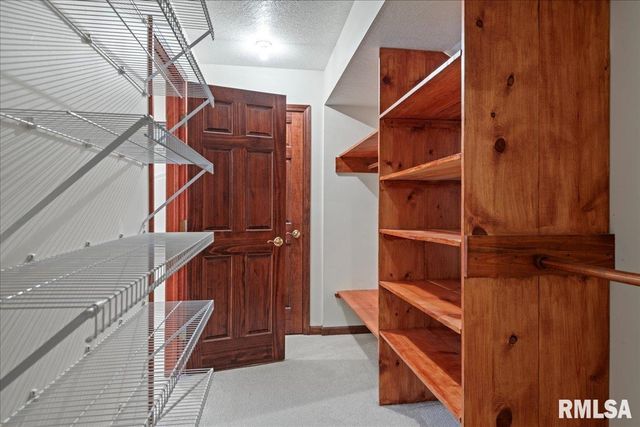 12 WEDGEWOOD Court, Taylorville, IL 62568