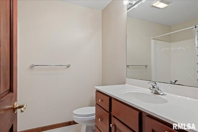 12 WEDGEWOOD Court, Taylorville, IL 62568