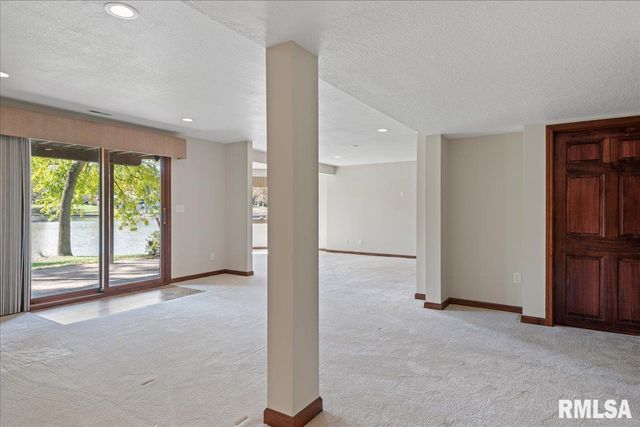 12 WEDGEWOOD Court, Taylorville, IL 62568