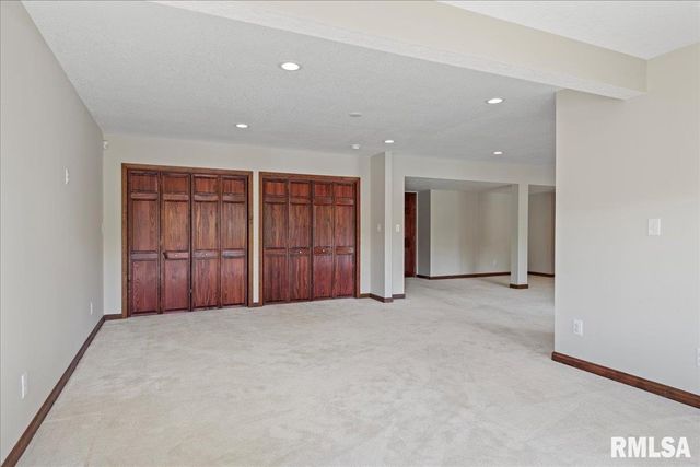 12 WEDGEWOOD Court, Taylorville, IL 62568