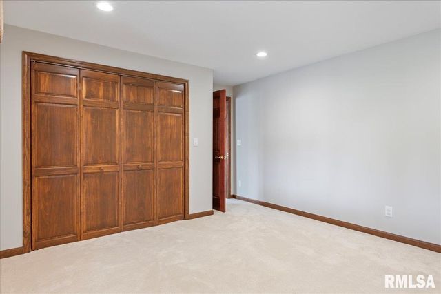 12 WEDGEWOOD Court, Taylorville, IL 62568