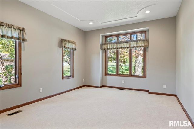 12 WEDGEWOOD Court, Taylorville, IL 62568