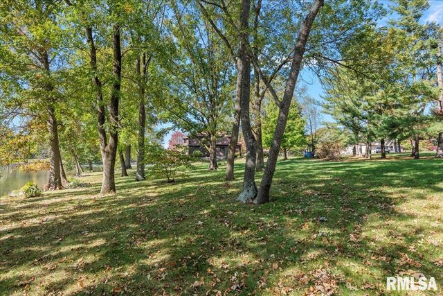 12 WEDGEWOOD Court, Taylorville, IL 62568