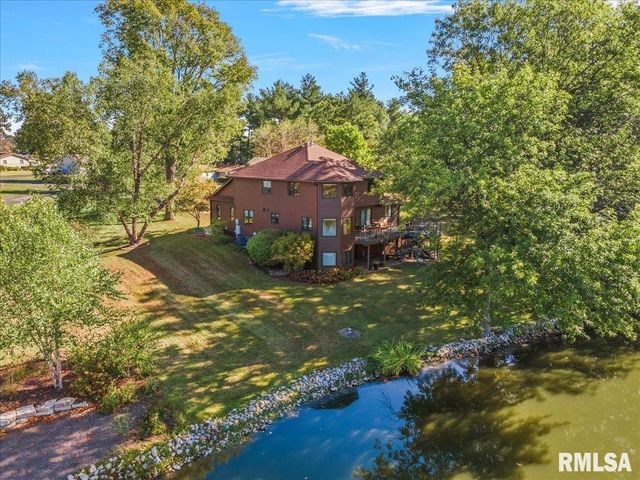 12 WEDGEWOOD Court, Taylorville, IL 62568