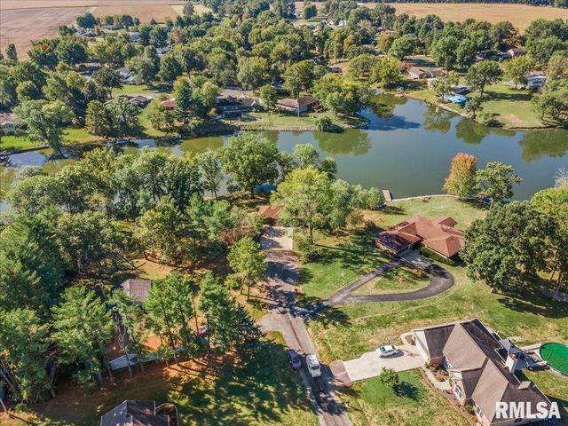 12 WEDGEWOOD Court, Taylorville, IL 62568