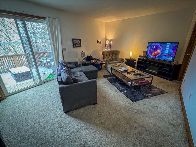 716-718 Hettie Way, City Of But Sw, PA 16001