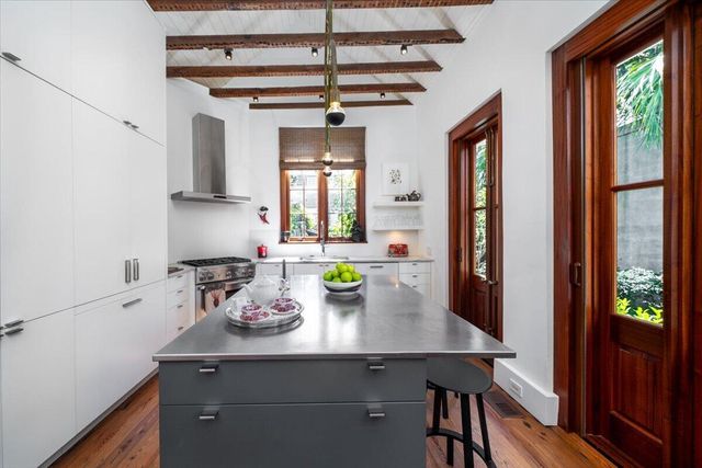 41 Society Street, Charleston, SC 29401