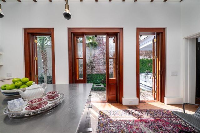 41 Society Street, Charleston, SC 29401