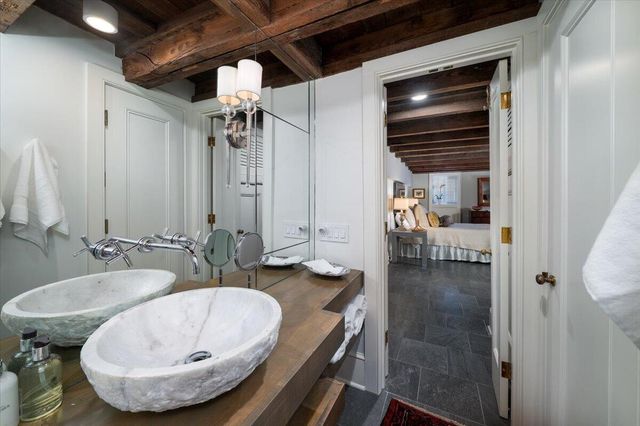 41 Society Street, Charleston, SC 29401