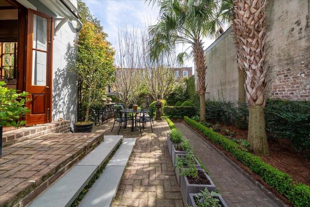 41 Society Street, Charleston, SC 29401