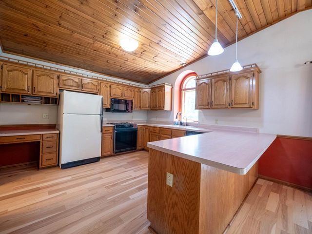 N6185 Country View LANE, Sullivan, WI 53178