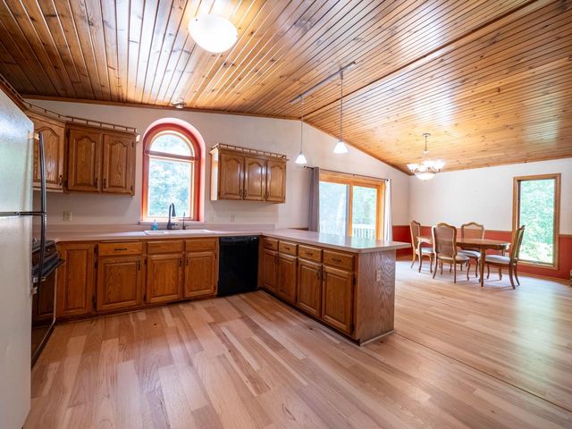 N6185 Country View LANE, Sullivan, WI 53178