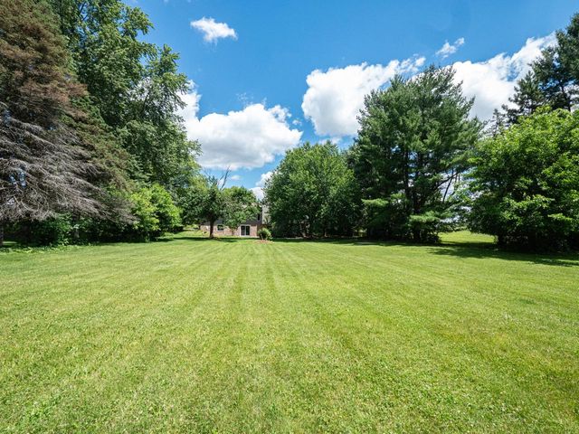 N6185 Country View LANE, Sullivan, WI 53178